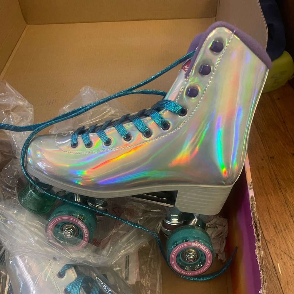 never worn,broke my ankle have lost full function of foot. enjoy my dream skates